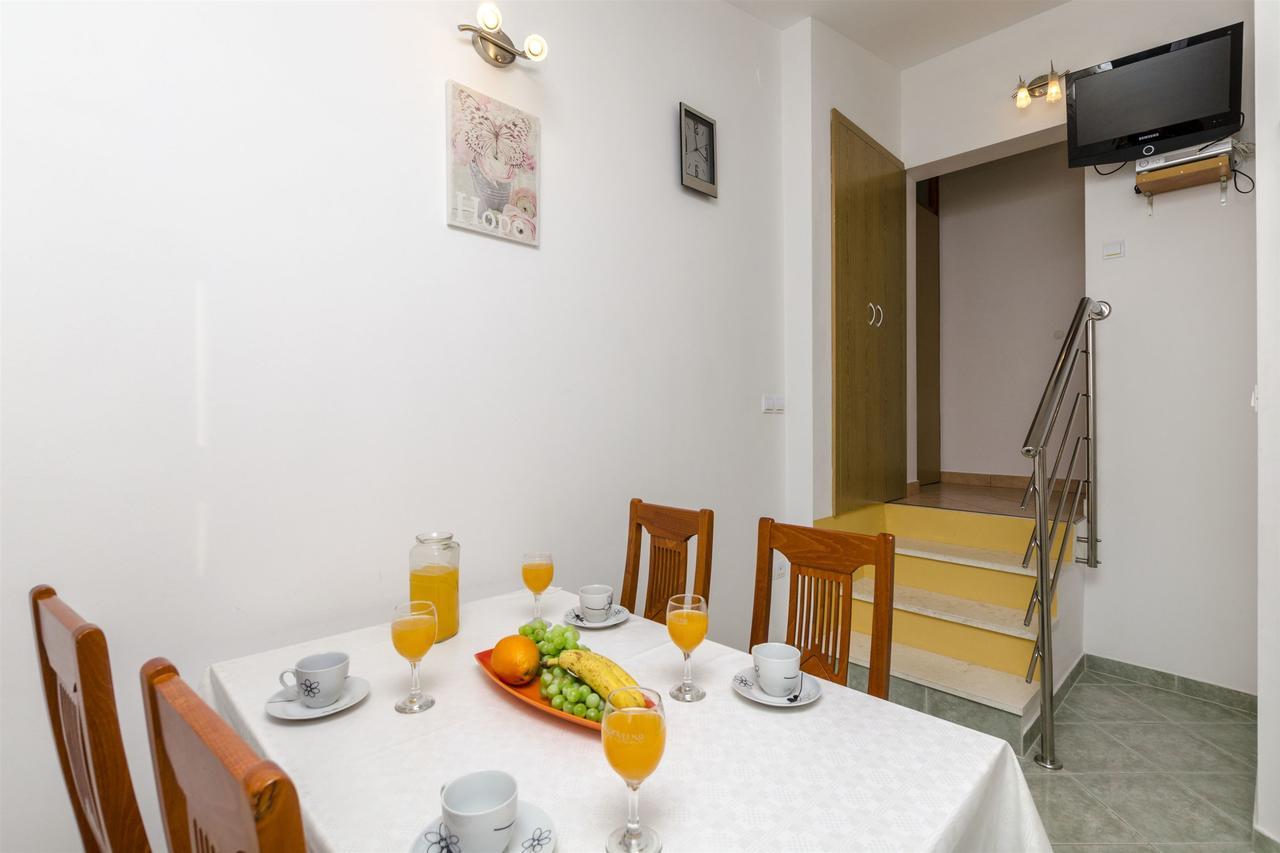Apartments Srecko Duce Ngoại thất bức ảnh